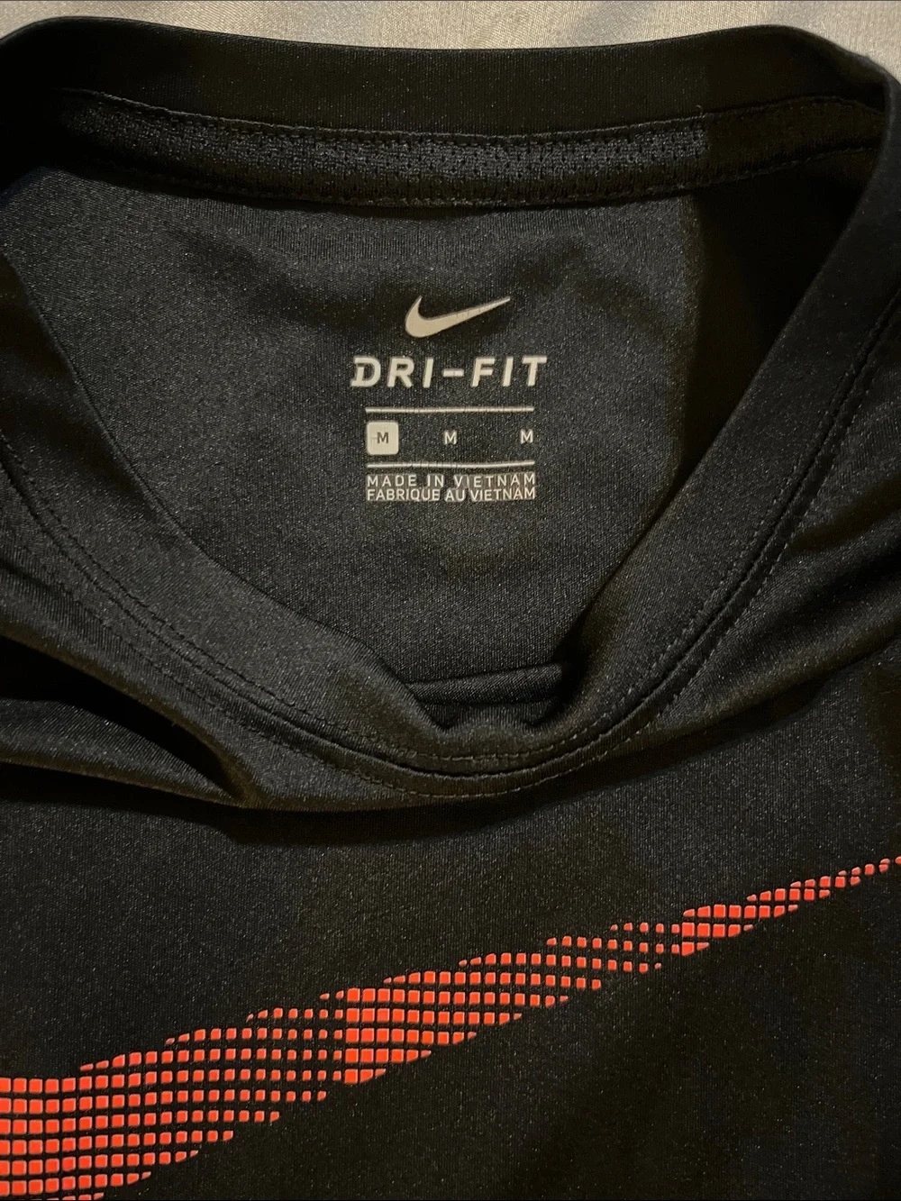 Nike Kids Short Sleeve and Long Sleeve Tees in Black and Red, Medium 10-12